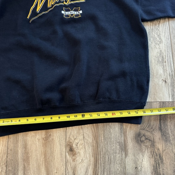 Vintage University Of Michigan Wolverines Crewneck Sweatshirt Large - Picture 6 of 7